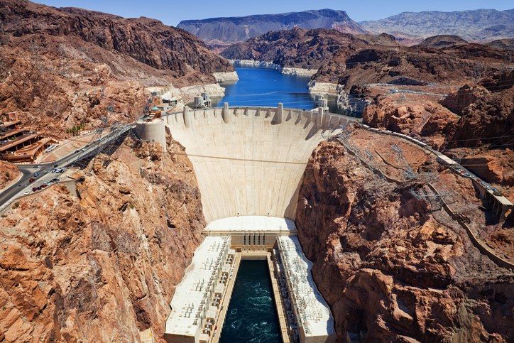 Construction of Hoover Dam - An Engineering Wonder